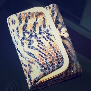 HOBO Robin Leather Coin Pouch Trifold Wallet